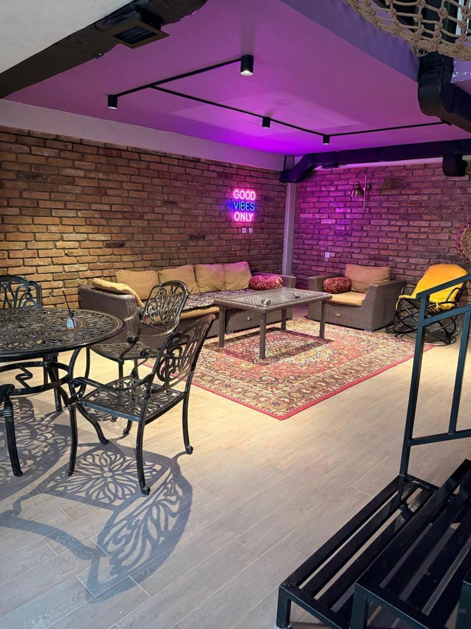 Premium Hostel Tasken Kültér fotó
