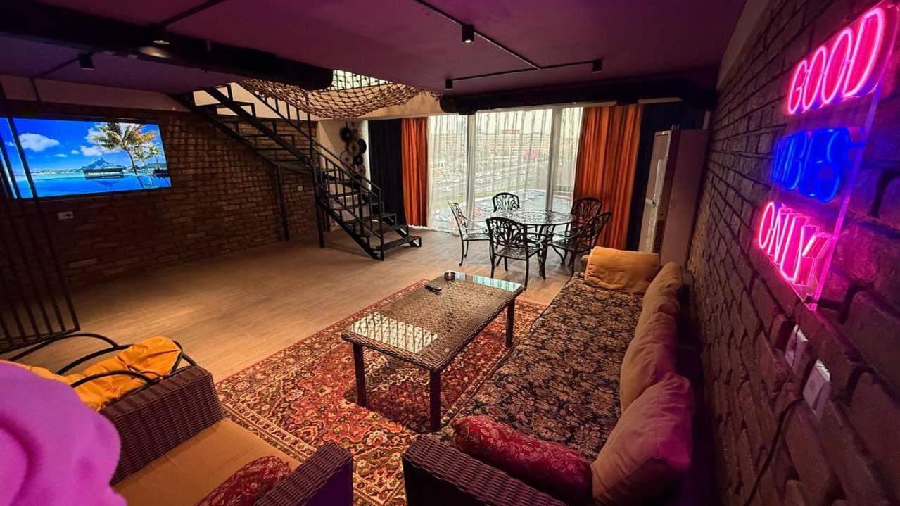 Premium Hostel Tasken Kültér fotó